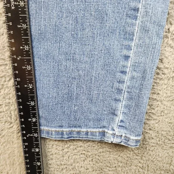 Women's Straight Leg Relaxed Fit Mid Rise Jeans Size 8P Blue Stretch Classic Lee - Picture 7 of 9
